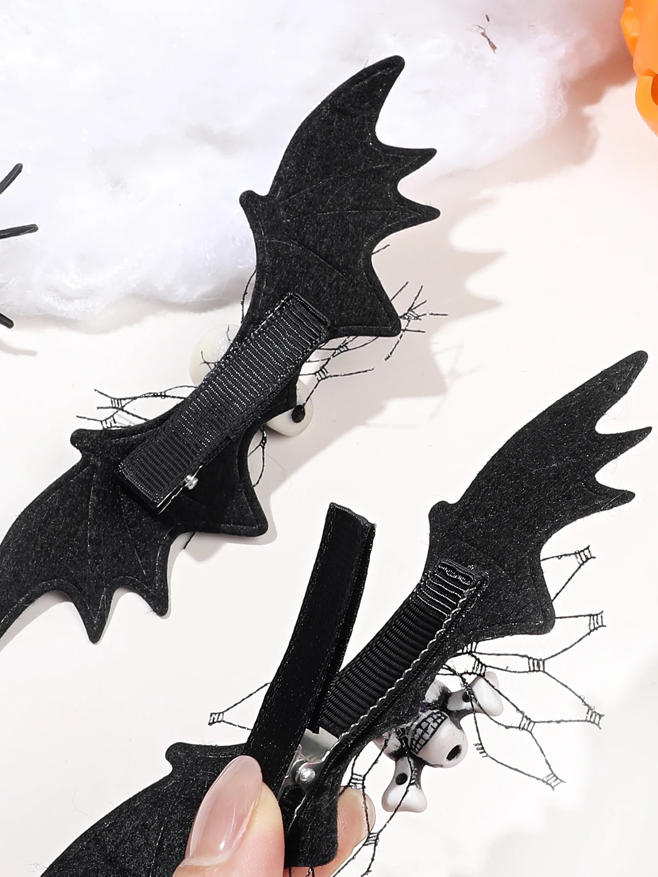 2Pcs ,Skull and Devil Wings Hair Clips  Cosplay and Halloween Costume Accessories for Girls Women