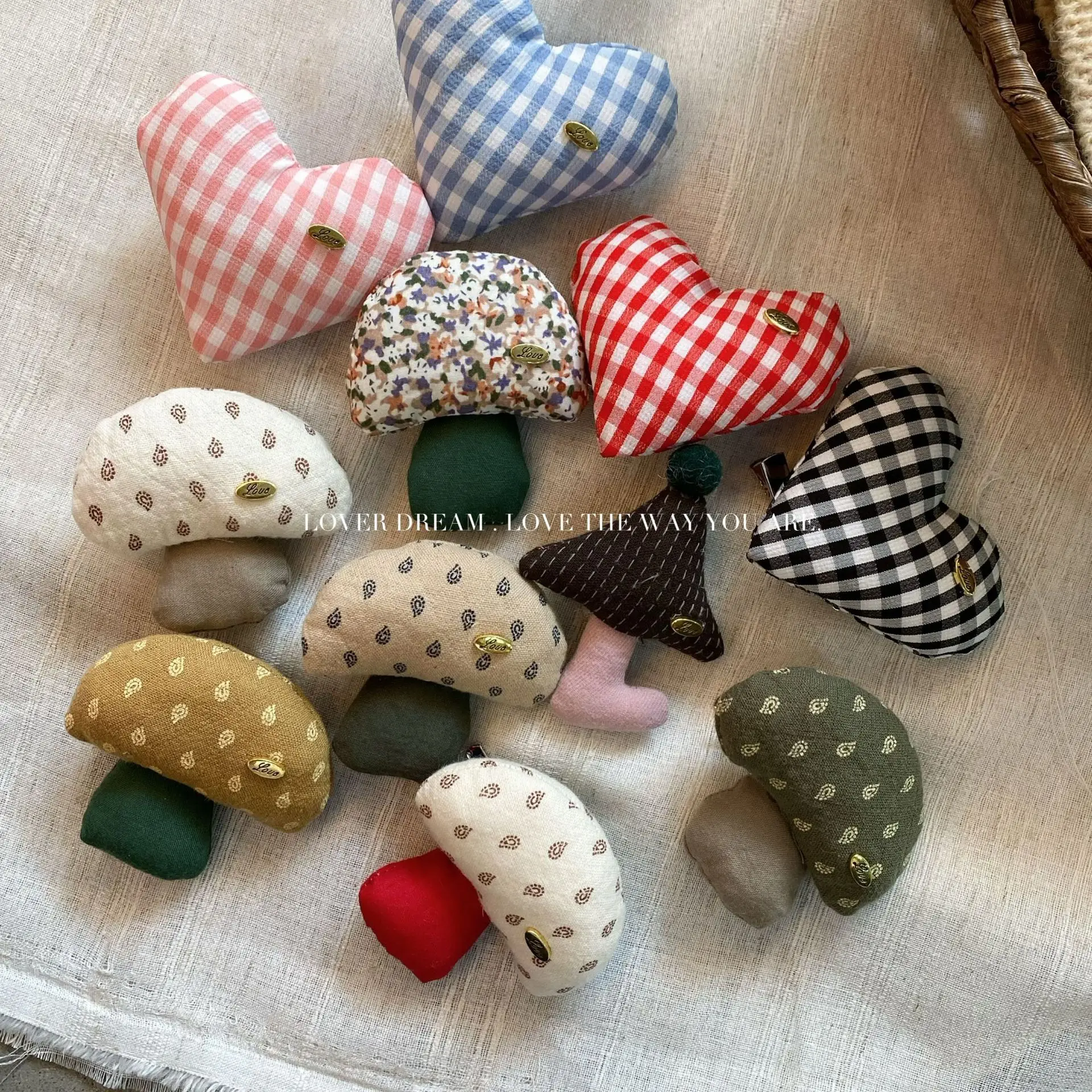 Dual Use Brooch Pin Plaid Fabric Cotton Stuffed Heart Mushroom Gold Label Cute Sweet Duckbill Clip for Women Premium Lightweight