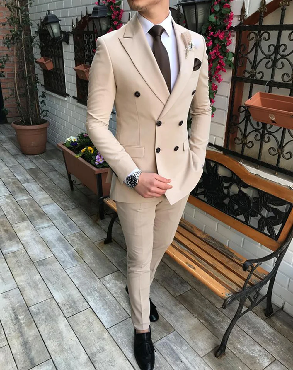 Conjunto de traje Beige con solapa de pico y doble botonadura para hombre, trajes de negocios ajustados, esmoquin para novio, traje de boda para hombre, 2 uds (Blazer + pantalones)