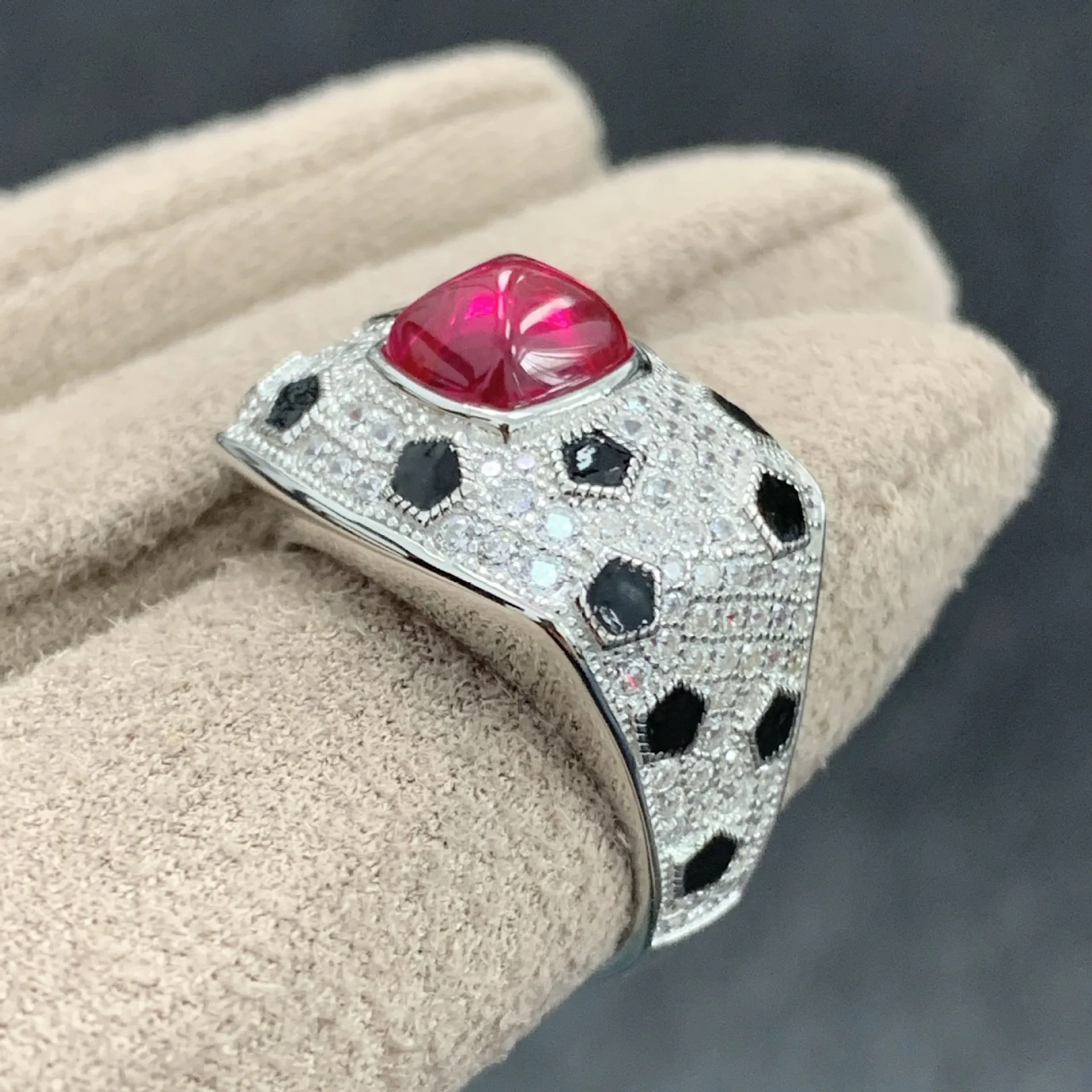 CMajor Sterling Silver S925 Jewelry High Carbon Diamond Red Stone Enamel Tower Cheetah Ring for Women