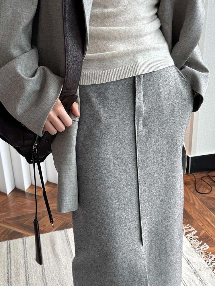 [EAM] High Elastic Waist Gray Brief Slit Elegant Straight Half-body Skirt Women Fashion Tide New Spring Autumn 2025 1DH9197