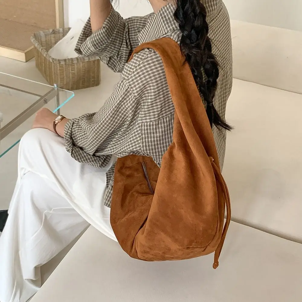 

Simple Handbag Suede Shoulder Bag Large Capacity Fashion Ladies Crescent Bag Solid Color Korean Style Tote Bag Autumn and Winter