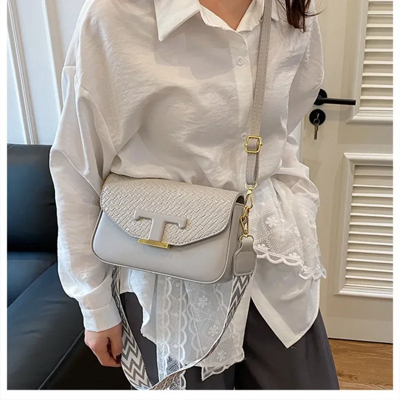 Sac à bandoulière matelassé de luxe coréen pour femmes, sac à bandoulière sous les bras d'été, sac Hobo minimaliste en point de diamant, 2025