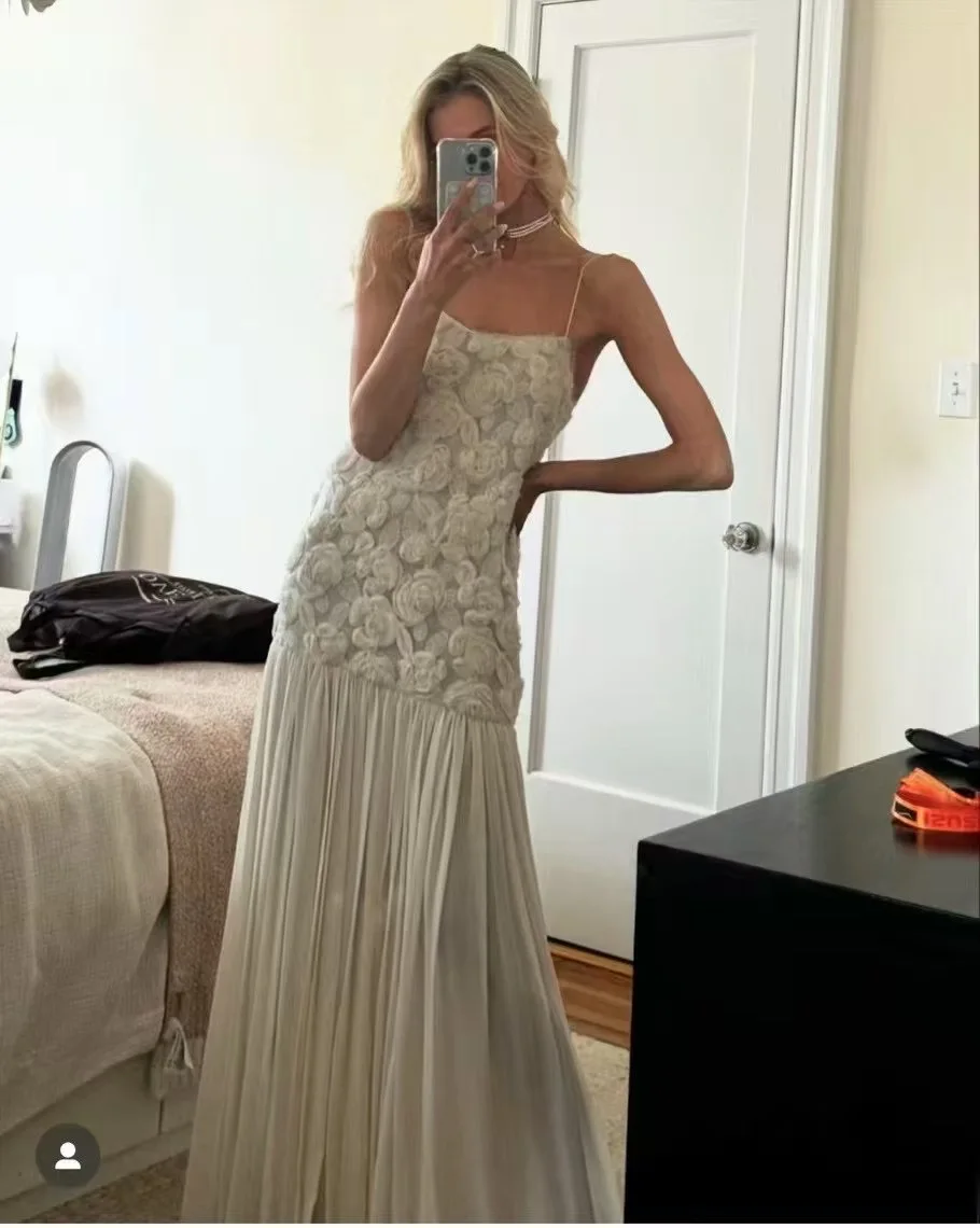 

Women Sexy Strapless 3D Flower Appliques Straight Maxi Long Pleated Formal Dress