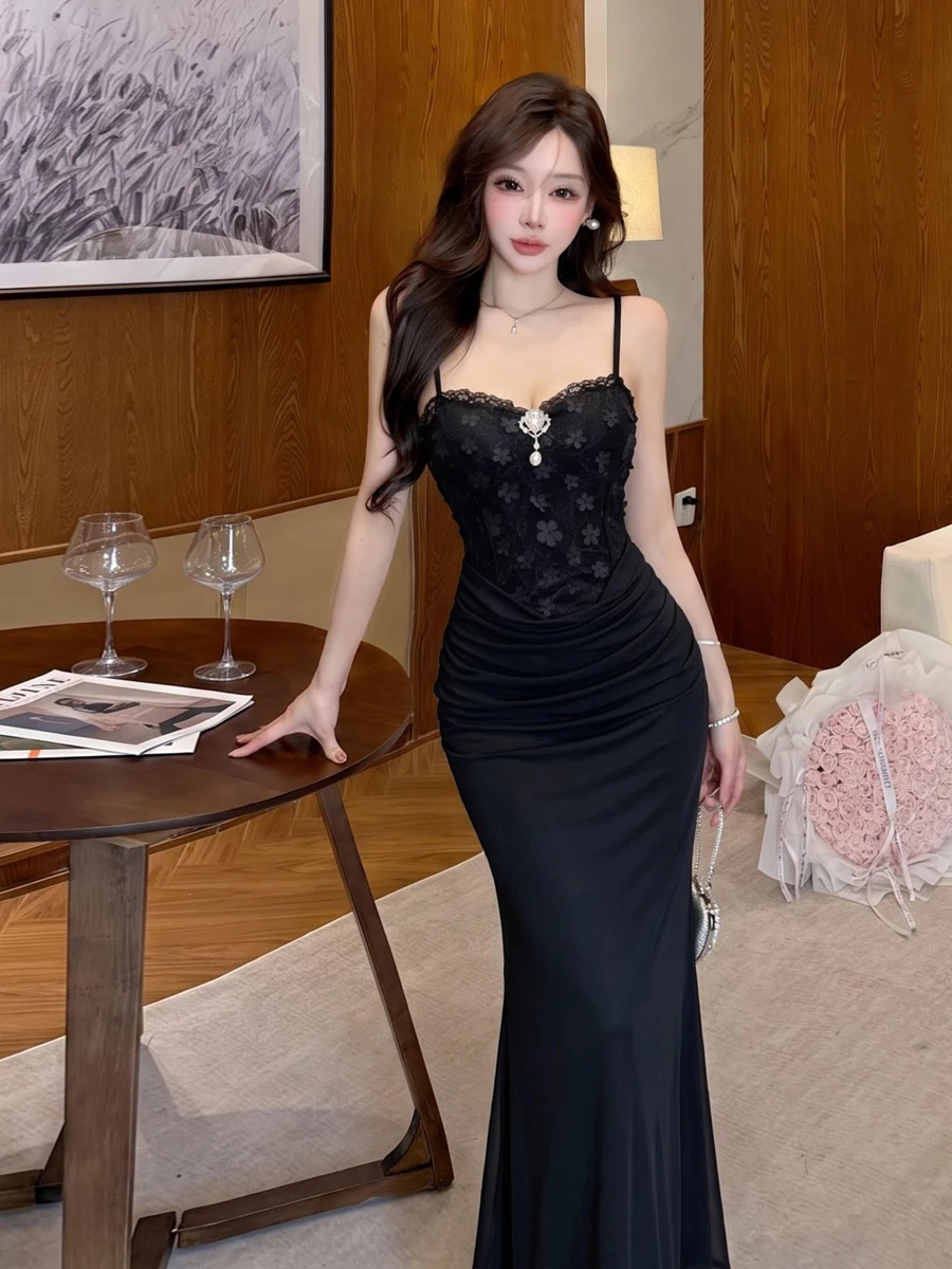 Elegant Lace Off-Shoulder Sleeveless Mermaid Gown High-Waisted Slim-Fit Backless Dress French Style Mesh Splice Daily Wear