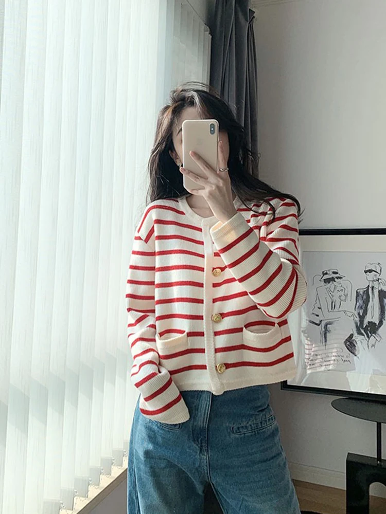 Korean Fashion Sweater Women Cardigans White Black Striped Knitted Female Sweater Winter Short Cardigan Long Sleeve Cardigan Top