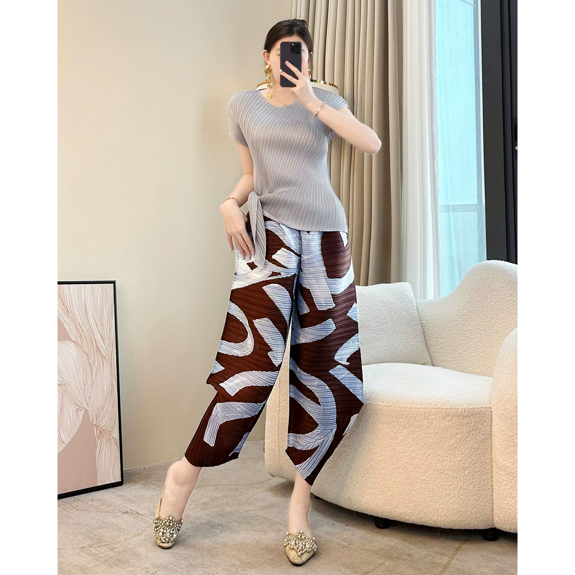 

HOT SELLING Miyake Pleated Pants Loose Plus Size Versatile Tapered geometric print Harem Pants IN STOCK