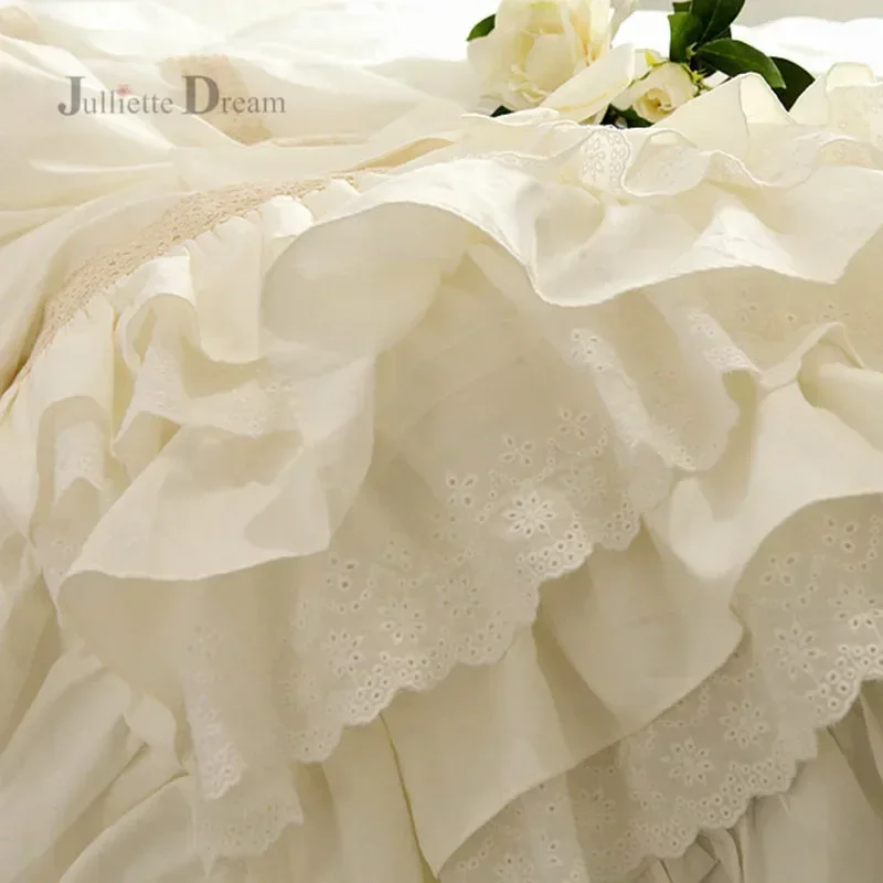 

Luxury Bed Covers Beige Bedding Set Ruffle Lace Duvet Covers European Romantic Bedding Bed Sheet Bedspread Home Queen Bed Cover