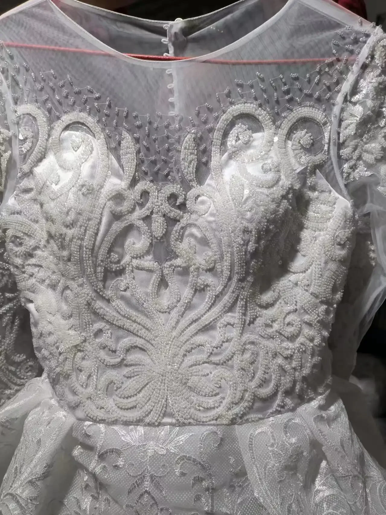 Maßgeschneidertes Ballkleid-Hochzeitskleid, Brautkleider, lange Ärmel, U-Ausschnitt, Applikation, Perlen, Brautkleider in Übergröße