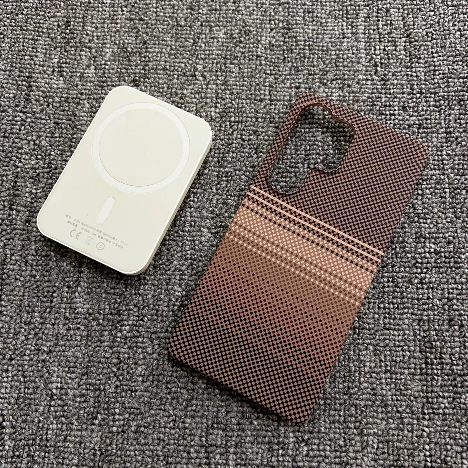 Ultra Slim Koolstofvezel Kevlar Patroon Case Voor Samsung Galaxy S24 S25 S26 Ultra Plus Onzichtbare Magnetische Draadloze Lading Cover