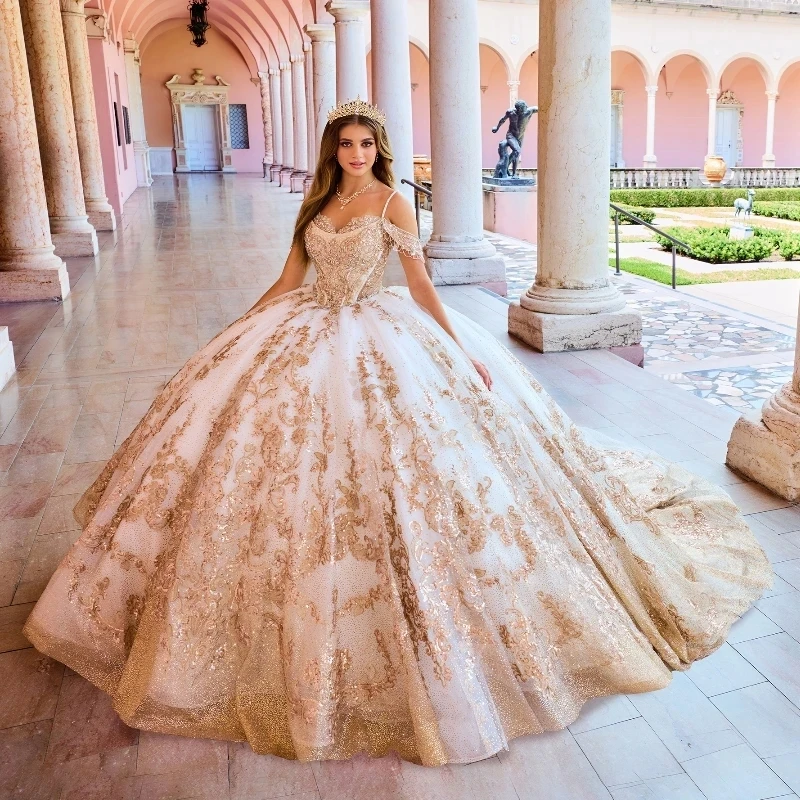 

Champagne Shiny Ball Gown Quinceanera Dress 16 Year Old Spaghetti Sequined Appliques Lace Beads Tull Vestidos De 15 Años