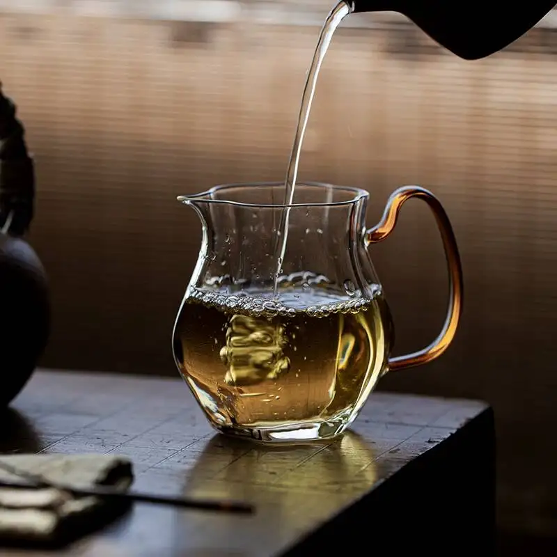 Glass Fair Cup With Handle, Japanese Style Sharing Pot, Large Cup, Kung Fu Tea Set Accessory, Non-Hot To The Touch