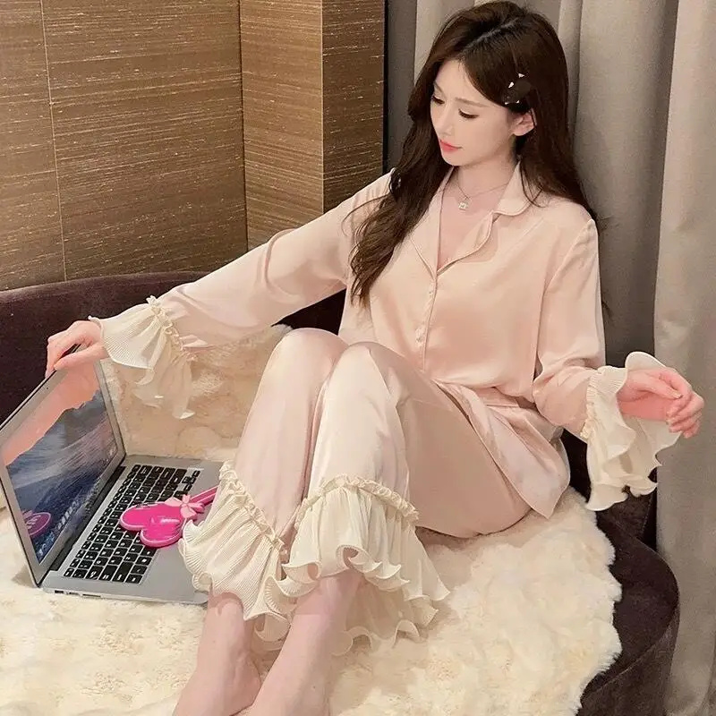 

Весенне-летняя новая пижама Kawaii из ледяного шелка с элитным ощущением, милая и стильная домашняя одежда для девочек с длинными рукавами и рюшами