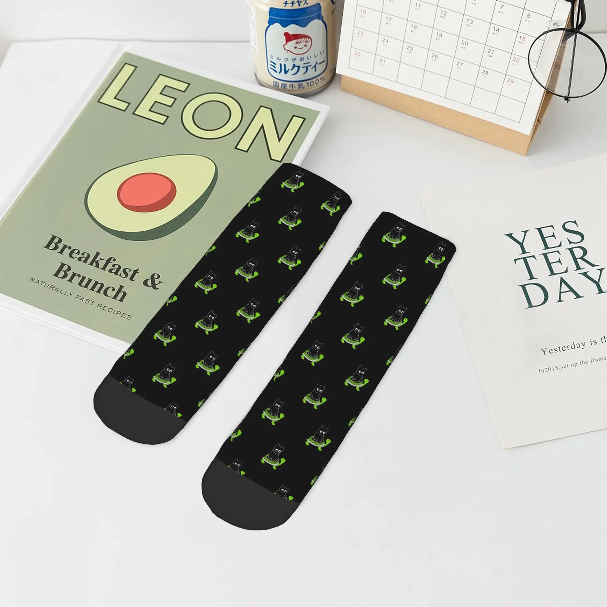 

All Seasons Black cat Socks Harajuku Super Soft Crew Socks Casual Stockings for Men Women Gifts