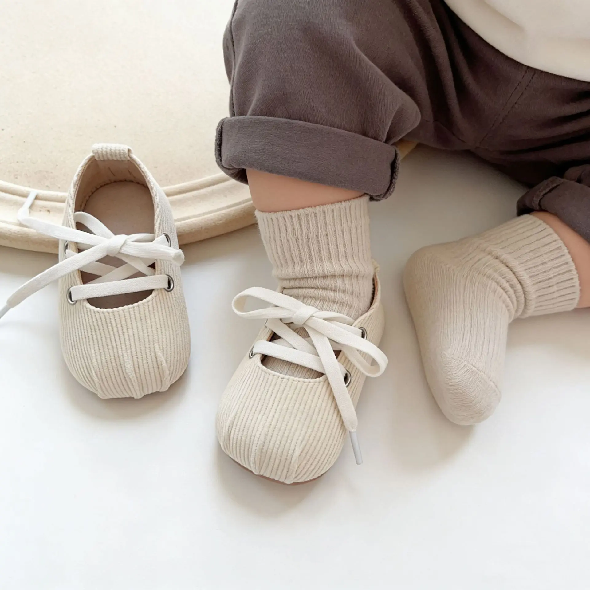 Spring new Korean version baby simple versatile fabric soft sole anti slip lace up women's shoes