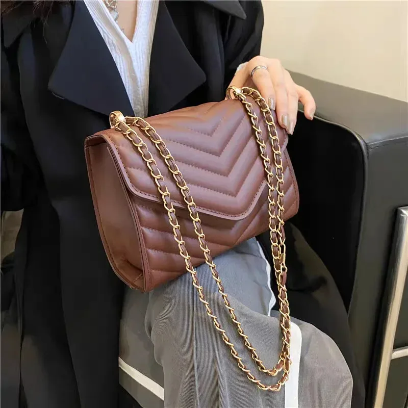 Women's fashionable retro single shoulder crossbody bag small square bag simple women's chain crossbody bag image 5