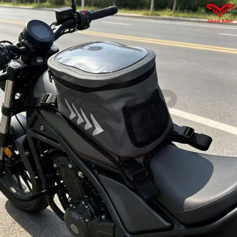 Motorcycle fuel tank bag Waterproof touch screen navigation fuel tank bag motorcycle travel large-capacity storage shoulder bag