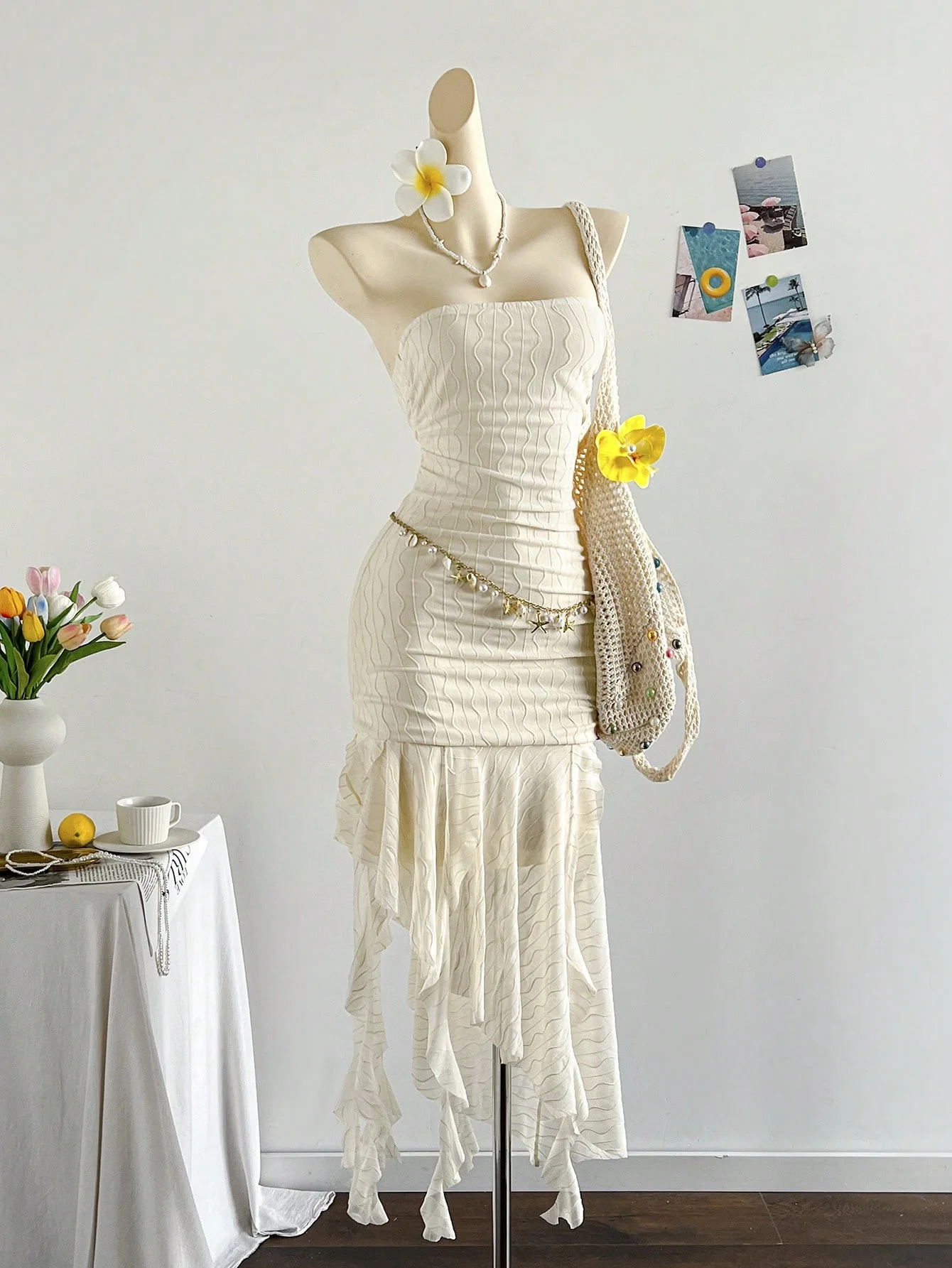 فستان طويل شفاف بدون حمالات على طراز العطلة الفرنسية مع حاشية غير منتظمة وفستان فتاة توابل مطوي #5