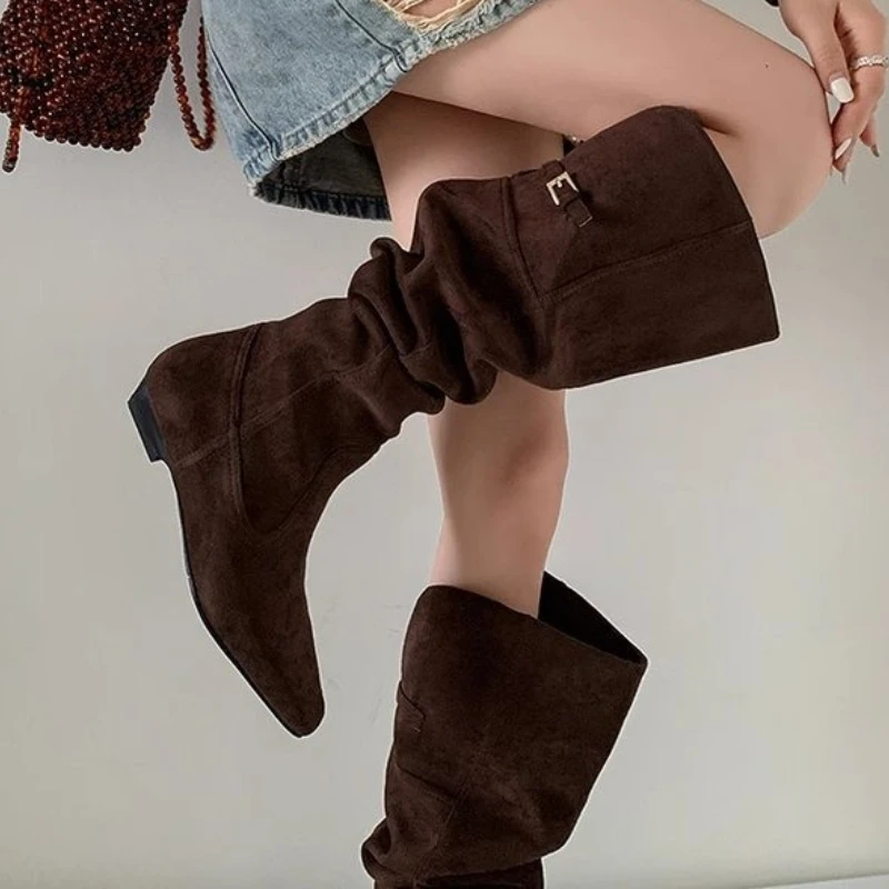 

Женские высокие сапоги выше колена на плоской подошве Замшевые сапоги Уютная дизайнерская обувь 2025 Зимнее замшевое брендовое платье Goth Mujer Chelsea Botas