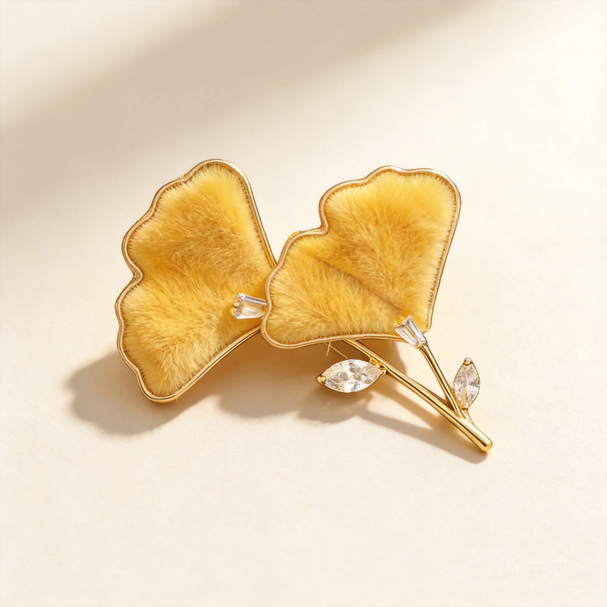 

Chinese Style Auspicious Lucky Wealth Attracting Golden Flocking Ginkgo Leaf Brooch For Women Elegant Inlaid Zircon Yellow Leaf