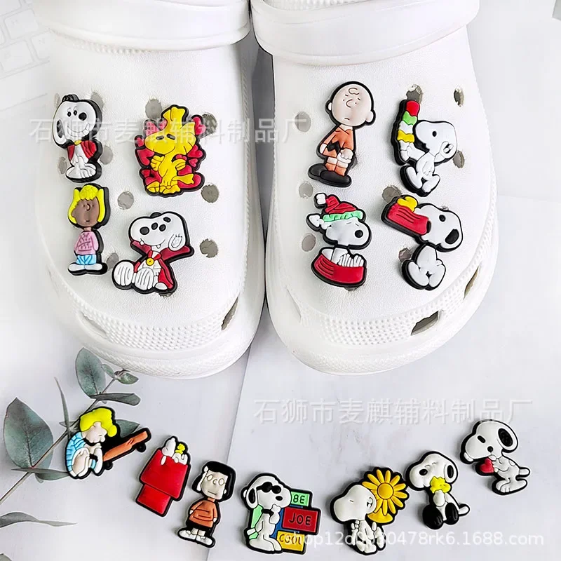 Hot 15pcs/set Snoopy Collection Shoe Charms for DIY Shoe Decorations Accessories Decorations Sandal Decorate Kids Gifts