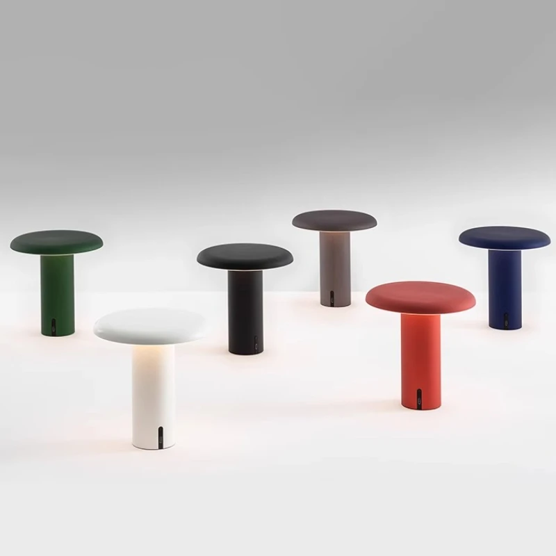 

Постмодернистские дизайнерские торшеры Простая гостиная Спальня Прикроватные портативные маленькие ночники Открытый кемпинг Светодиодные настольные светильники