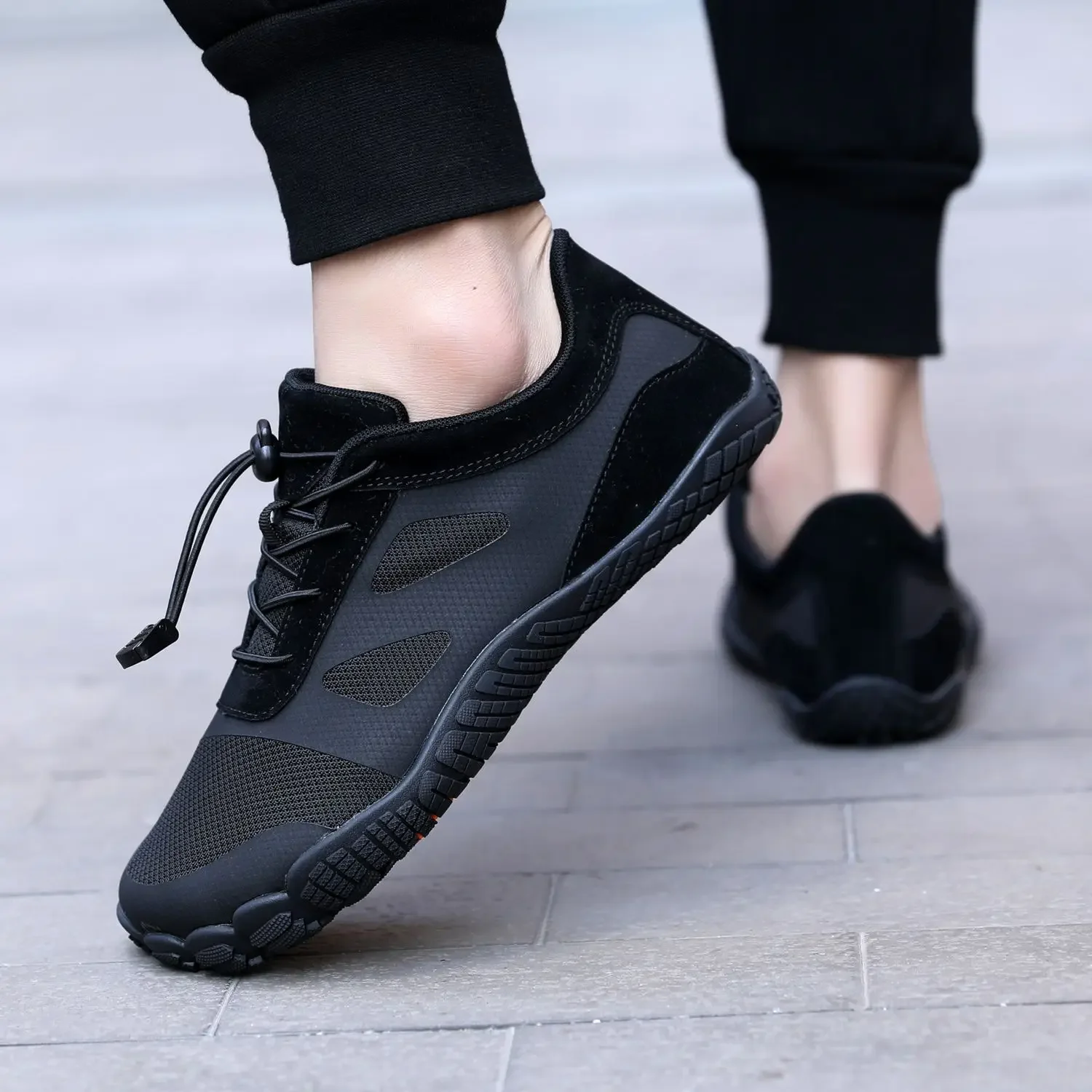 

Черная уличная мужская спортивная обувь для пеших прогулок, тренировок, размер 9, оригинальные модные высококачественные мужские повседневные кроссовки для бега всех брендов для спортзала