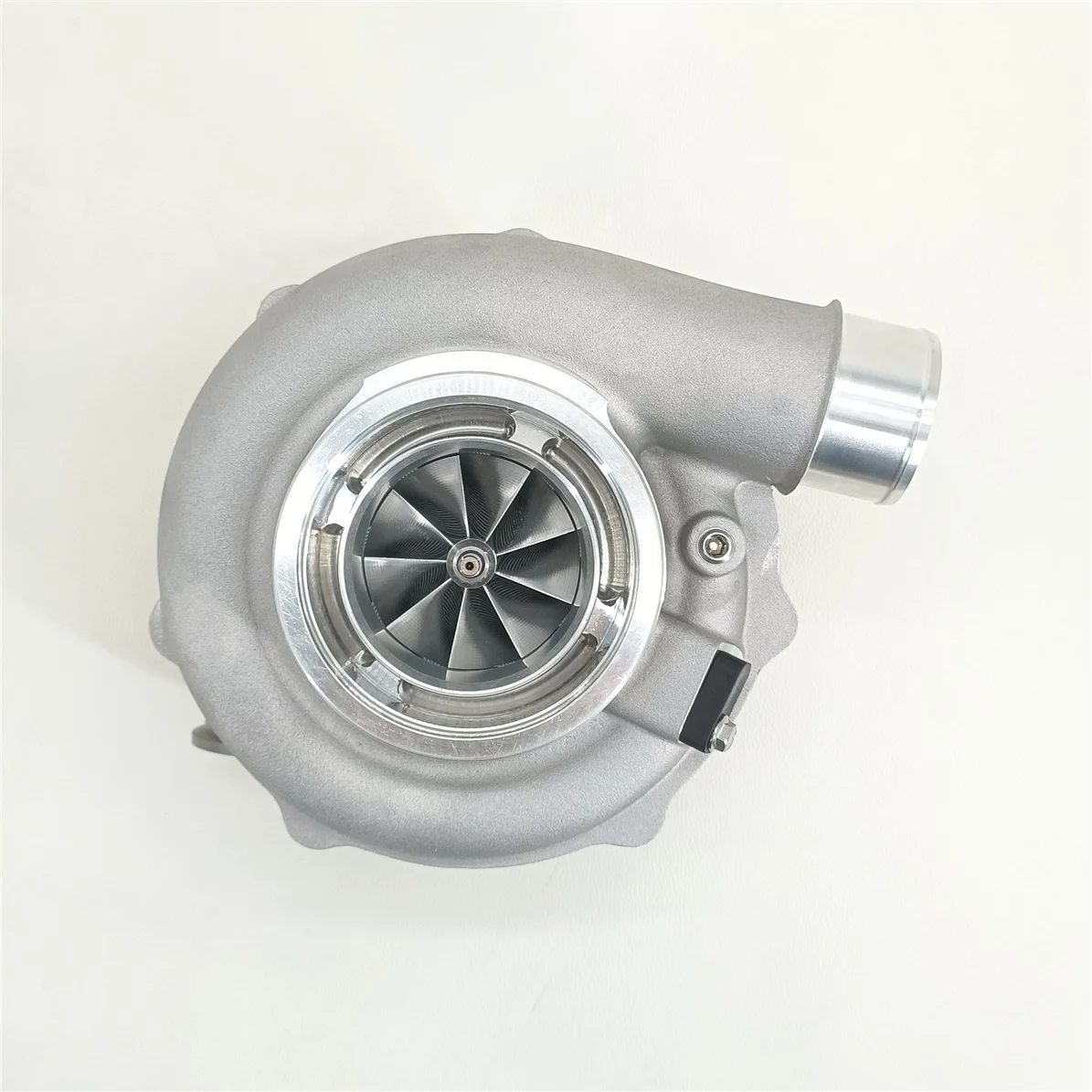 

Turbo G35 Standard Rotation A/R1.01 V-Band Turbocharger G35-900 880695-5001S 740902-0104