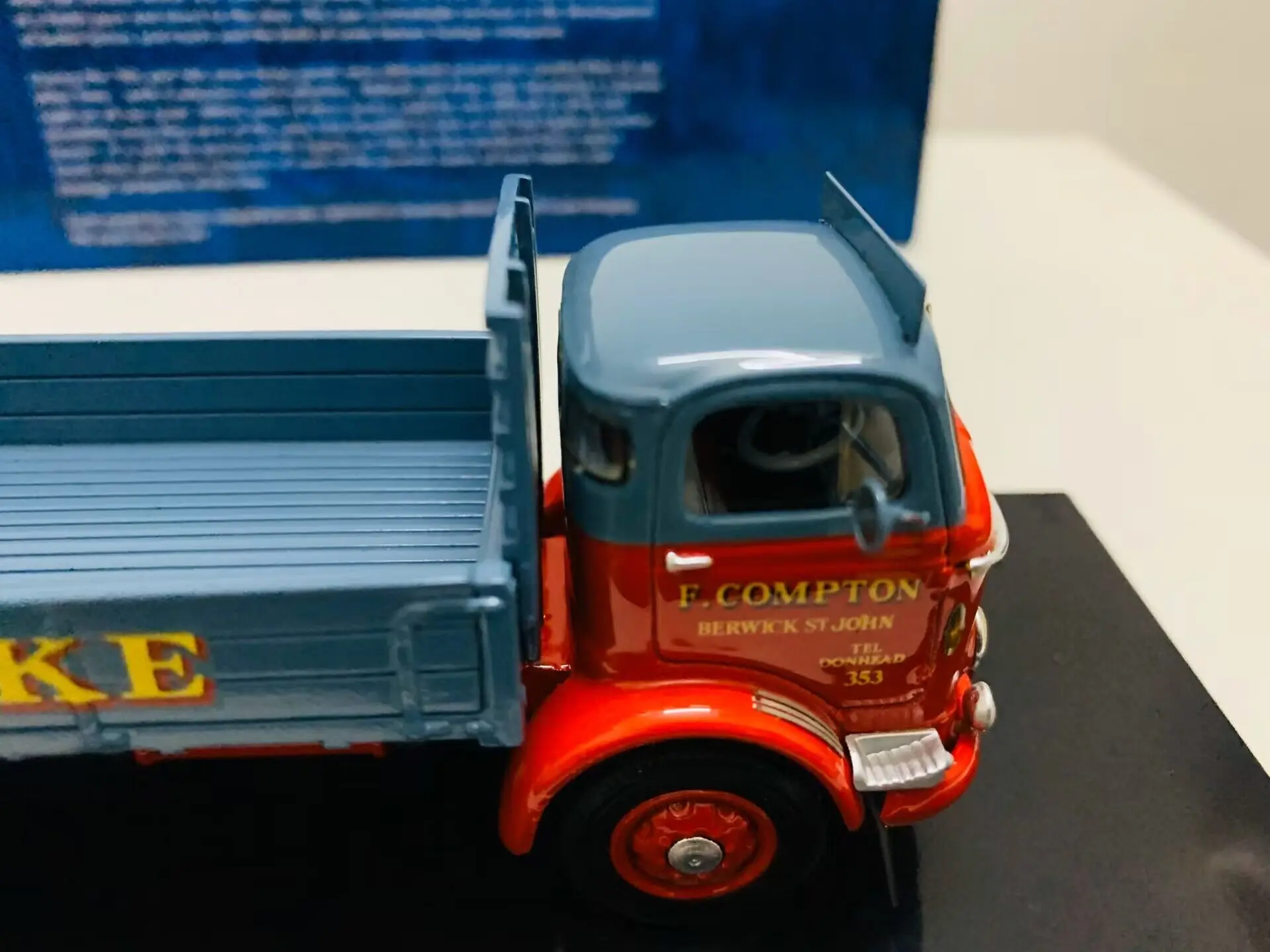 British Transport 1:50 Scale Resin Model Truck Commer LWB Dropside Lorry Compton New in Box