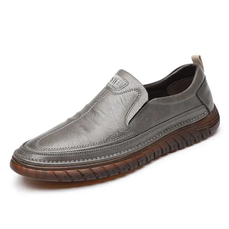 Sapatos masculinos de couro costurado à mão, tênis casual, mocassins respiráveis, sapato de direção, design confortável