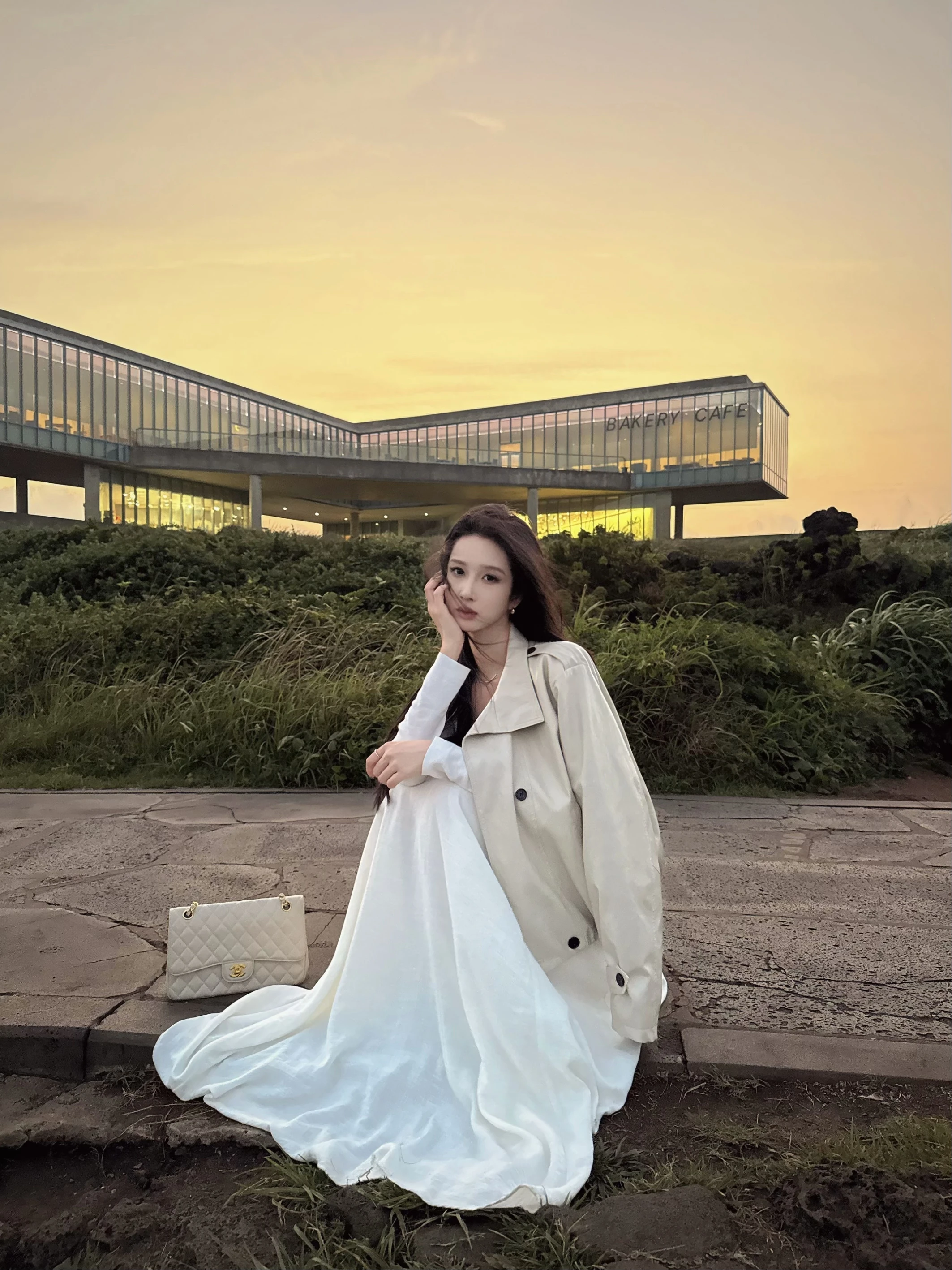 Biała Luźna Kurtka z Ekoskóry PU Damska Wiosenno-Jesienna Nowa Retro Stylowa z Kieszeniami na Boku Modna Odzież Wierzchnia