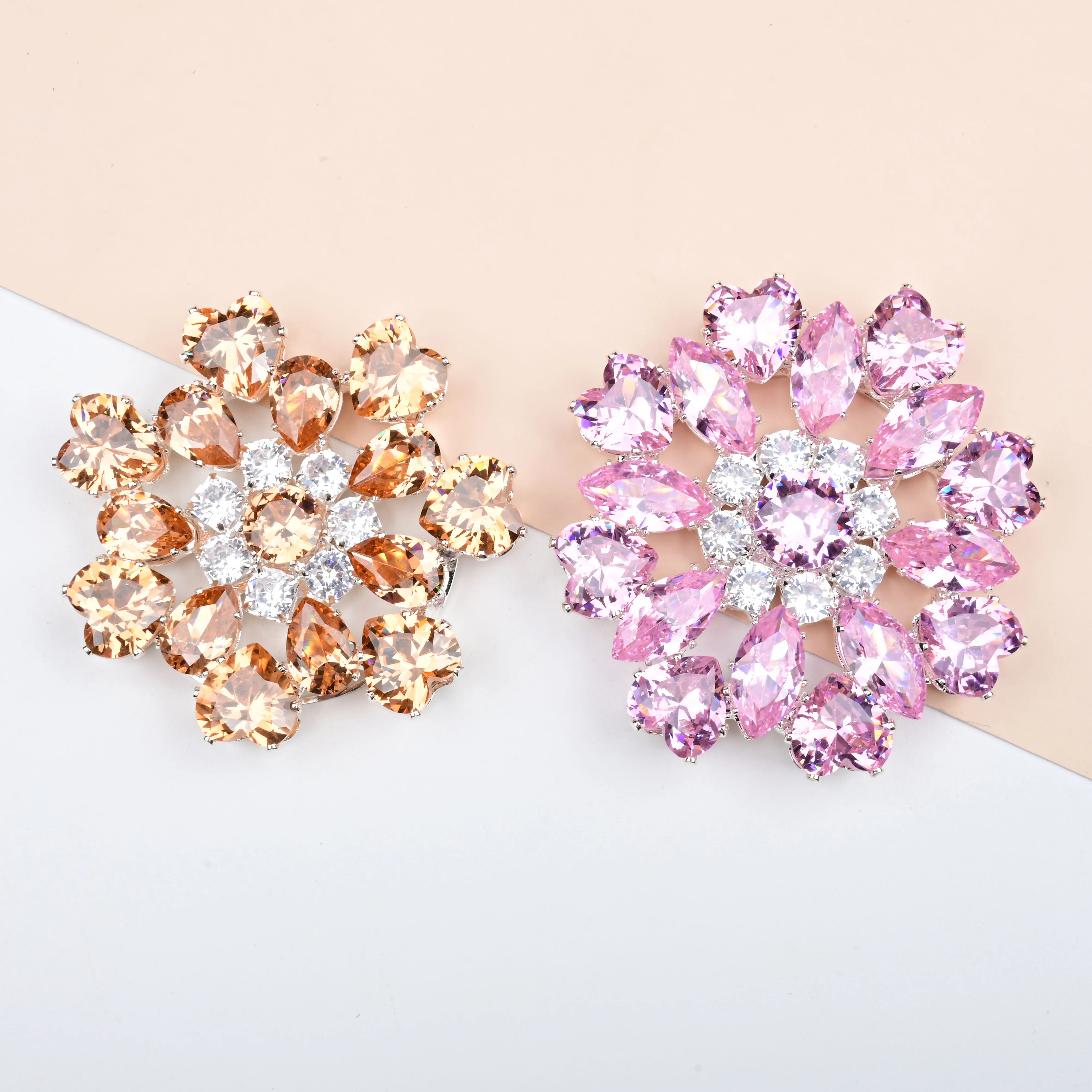 3,5cm/4,5cm Blumen-Strass-Brosche Zirkon-Kristall-Knopf Brautkleid-Accessoire