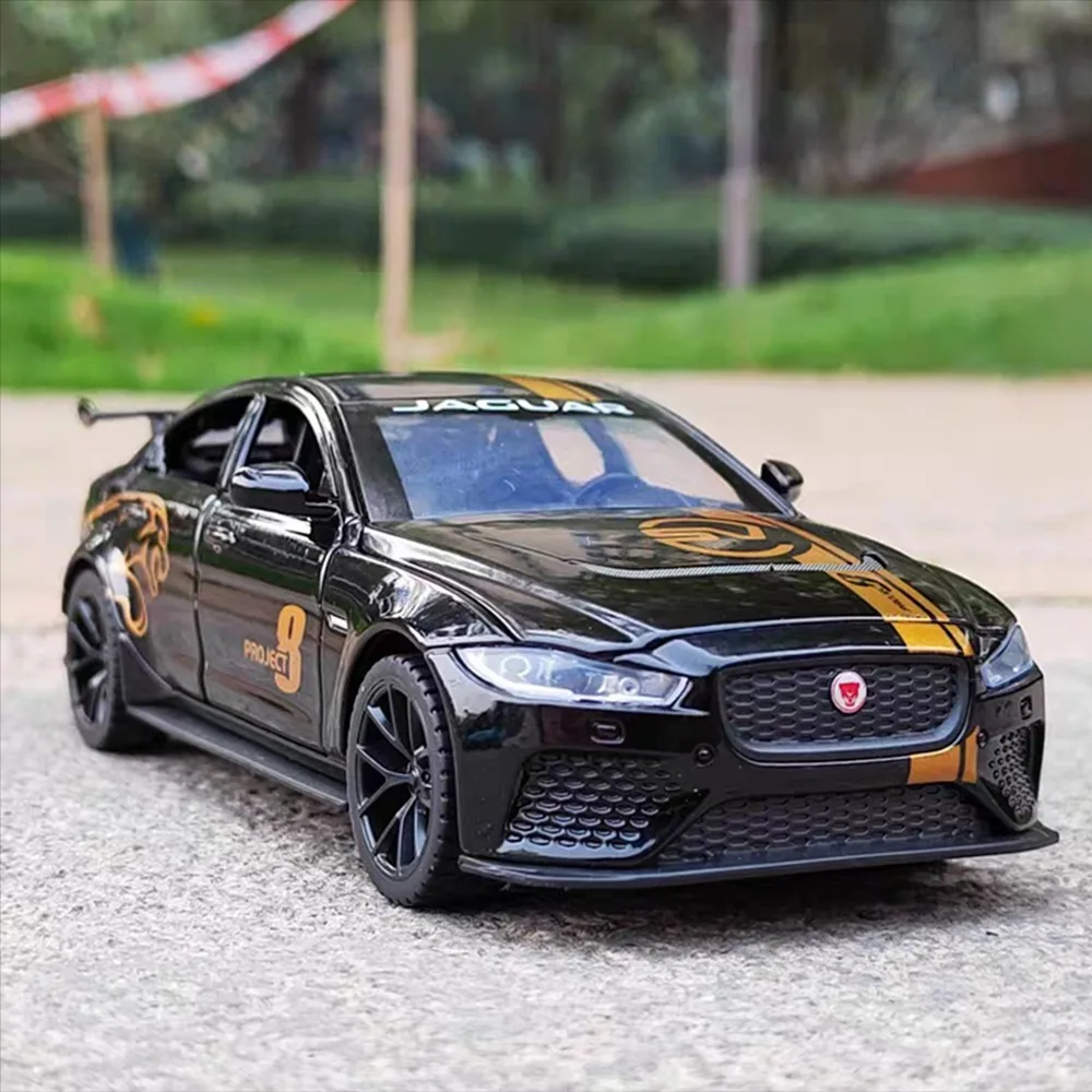 Large 1/18 JAGUAR XE SV Project 8 Toy Model Car Diecast Alloy Sports Car Sound Light Pull Back 6 Door Opened Toys Gifts for Kids