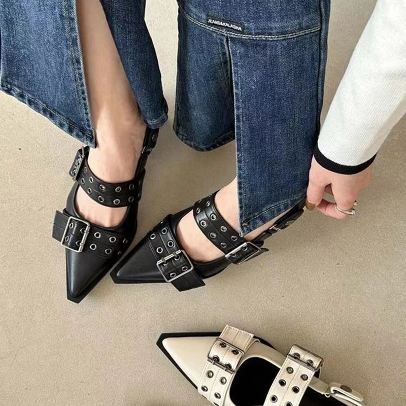 Scarpe Mary Jane con punta a punta in stile francese scarpe con tacco medio spesso retrò da donna con gonne e piccole scarpe in pelle