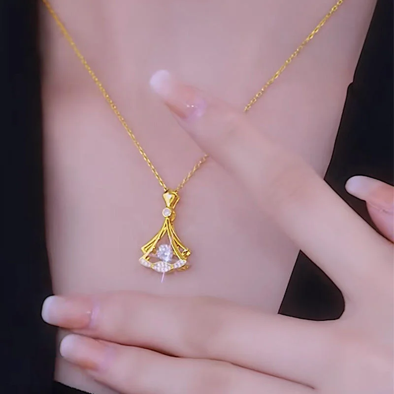 Fashionable Simple Pendent Necklace for Women Trendy Gold Fan Shaped Diamond Niche Design Sense Necklace