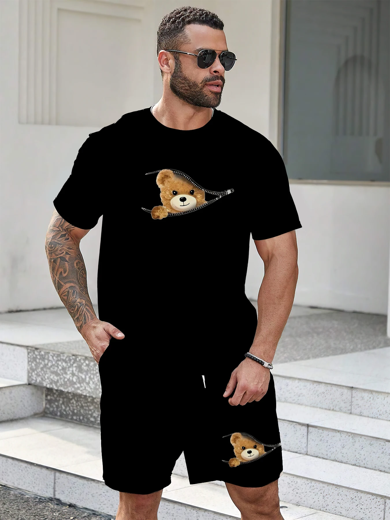 

The 2025 summer new men's suit is loose, casual, fashionable, soft, comfortable, lightweight and printed with 3D bear patterns