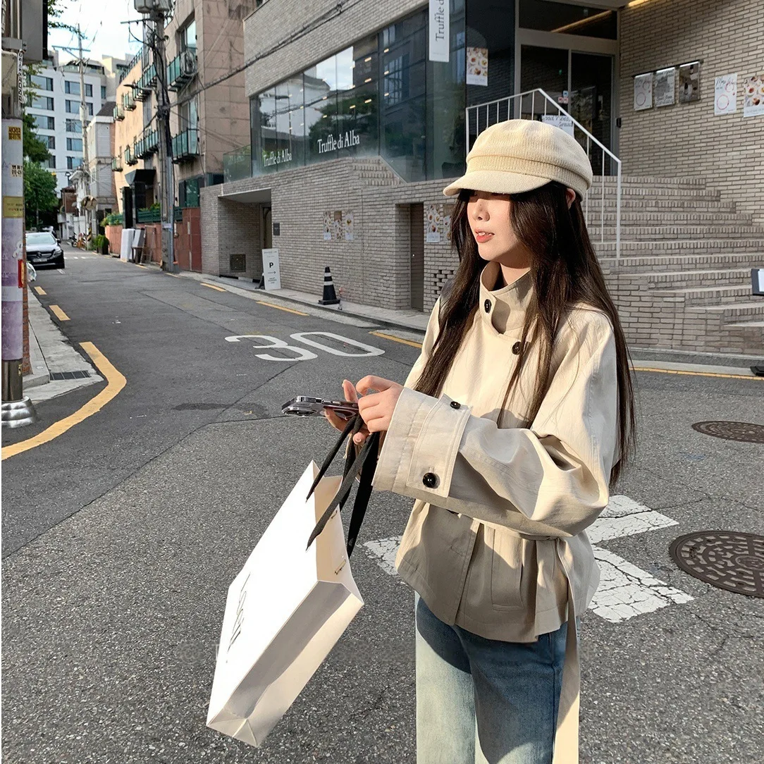Early Korean-Style Women's Short Trench Coat, British-Style Stand-Up Collar, Waist-Cinching, High-End Korean Casual Jacket, 2026
