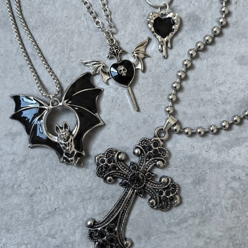 4Pcs Gothic Necklace Set Batwing Drop Heart Decoration Black rhinestone Cross Pendant Necklace Dark Aesthetic Jewelry