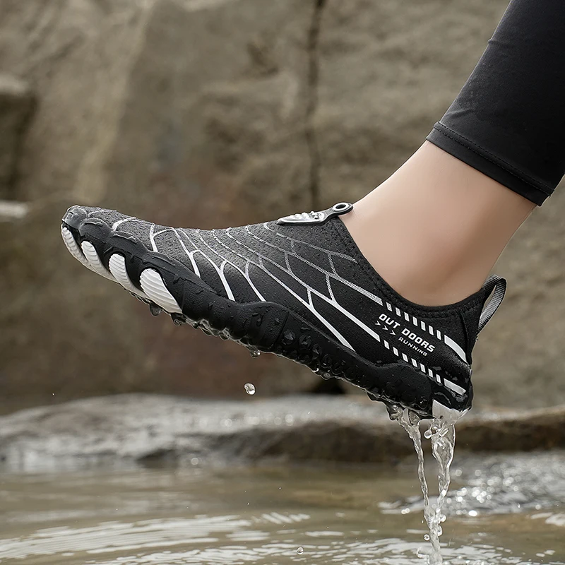 2026 New Men Outdoor Trekking Shoes Lightweight Anti-Slip Aqua Shoes Summer Breathable Beach Swimming Wading Footwear