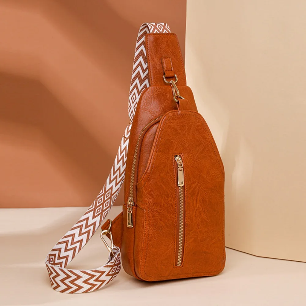 

PU Leather Women's Fanny Pack Bohemia Style Western Retro Women Chest Bag Large Capacity Simple Sports Shoulder Bag Sports