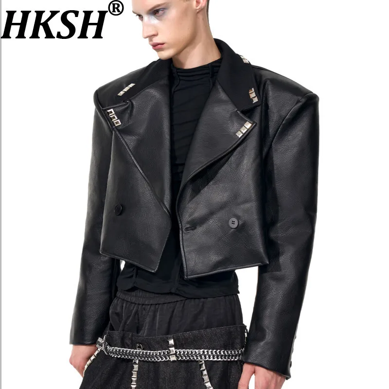 

HKSH Высококачественные черные короткие куртки из искусственной кожи для мужчин, осень-зима, новые темные стильные стеганые пальто в стиле панк с подкладкой на плечах Chic Ins HK11063