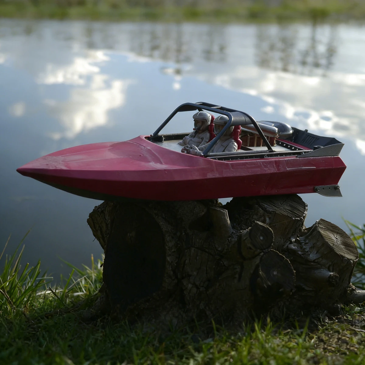 

RC Ships 55cm Brushless Motor M-jet-35 RAGNAROK RC Boat Features A Dual-inlet/outlet Water Intake RC Schiffe Model Kit Ship Toy