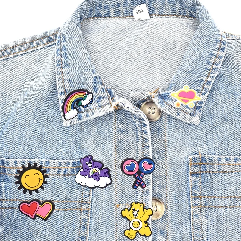 

MINISO Kawaii Carebears Anime Hobby Rainbown Bear Brooch Hat Pendant Schoolbag Clothes Pendant Christmas Birthday Gifts Pins