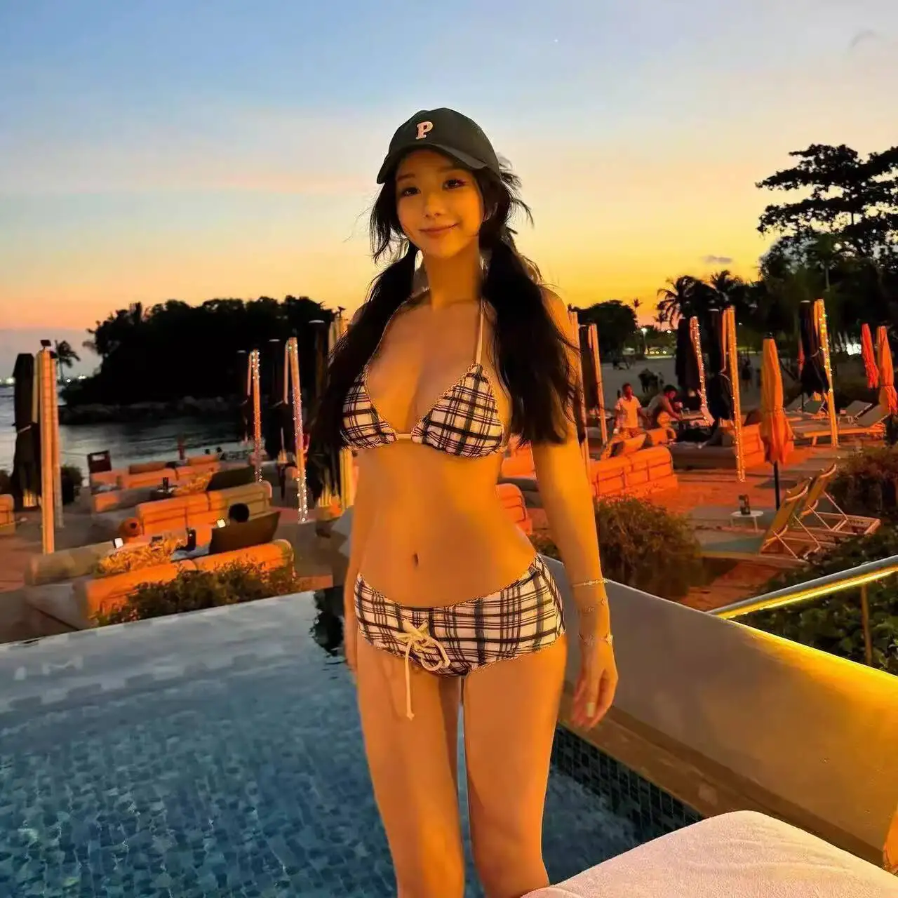 New Swimsuit Women Playful Retro Grid Bikini Split-body Triangle Pure Desire Style Sweet Cute Vacation Hot Spring Bathing
