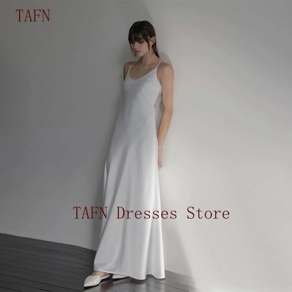 

TAFN Russian Simple Elegant White Dresses V-Neck Sleeveless Backless A-line Evening Party Dresses Floor-Length вечернее платье