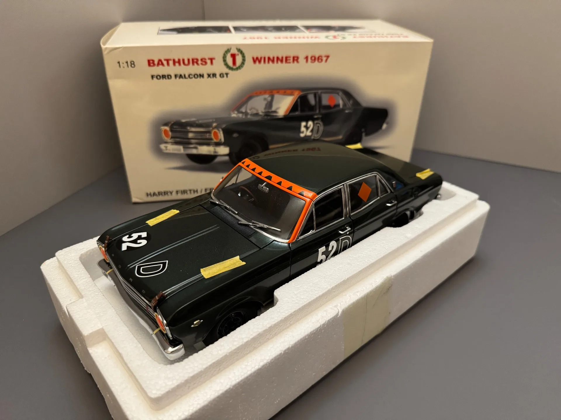 

Autoart 1:18 Falcon XR GT # 52 1967 Зеленая имитация ограниченной серии, все открытые металлические статические модели автомобиля из сплава, игрушка в подарок