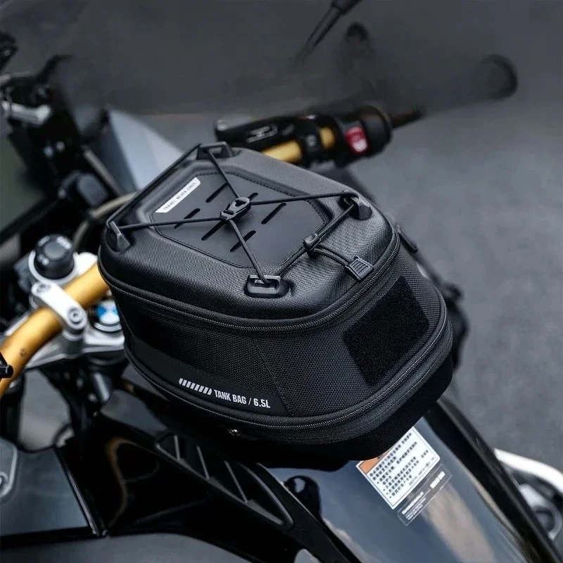 Magnetic quick dismantling fuel tank bag with lock can be expanded by 6.5L anti-theft