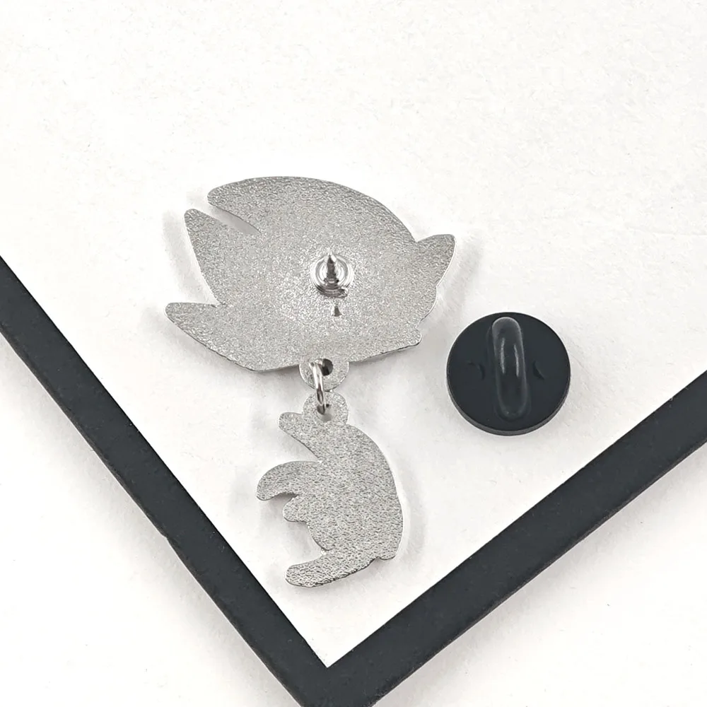 Klassische Anime-Charakter-Brosche, Cartoon-Spiel-Merchandise, Metall-Abzeichen, Kreatives Silhouetten-Muster, Emaille-Pin, Rucksack-Dekoration, Geschenk – Detail 3