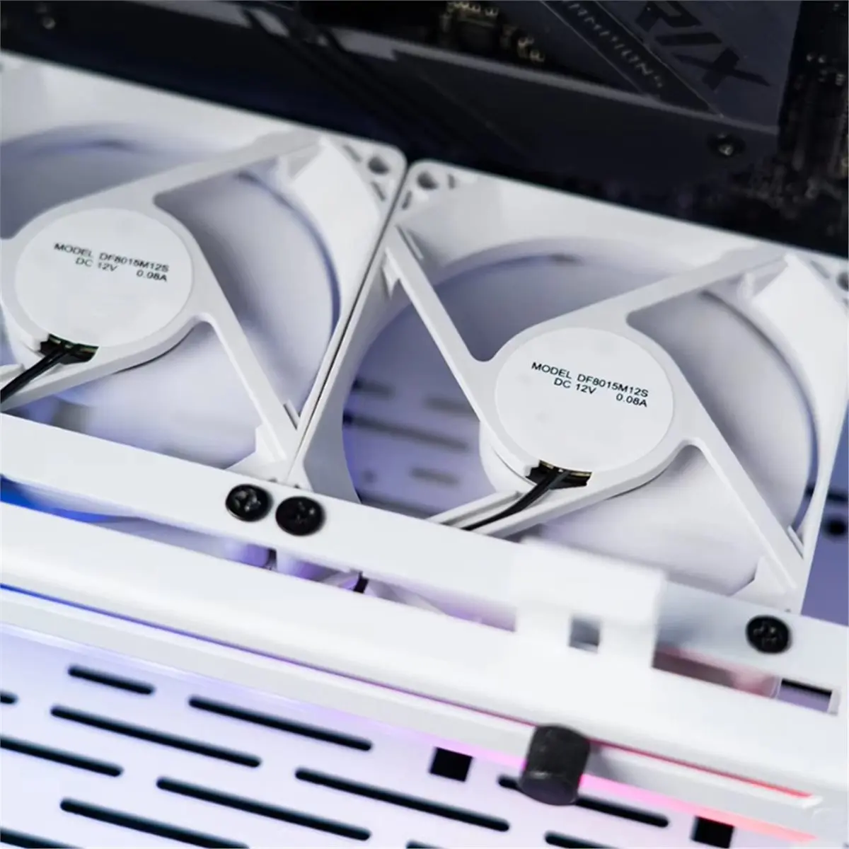 2 in 1 Graphics Card Radiator 1800RPM 5V 3Pin ARGB Graphics Card Cooling Fan with 3x80mm Fans PCI Mount Bracket