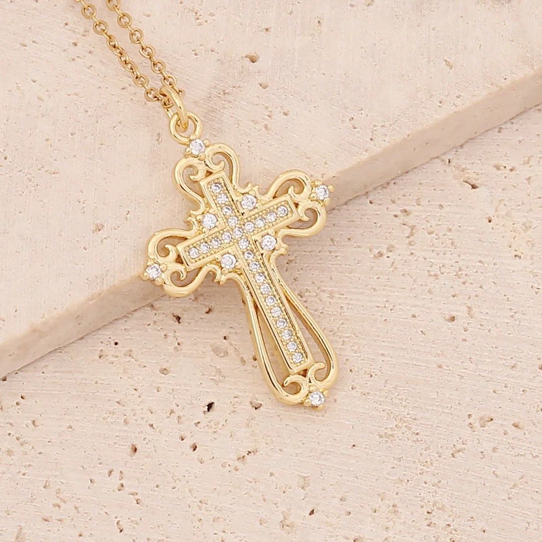 2022 Copper Micro-inlaid Zircon Cross Pendant Necklace Classic 18K Plated Chain Necklace  Accessories Wholesale